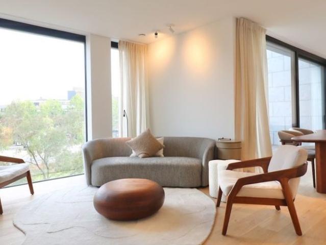 Appartement te huur in Kortrijk voor € 1.750 met 3 slaapkamers