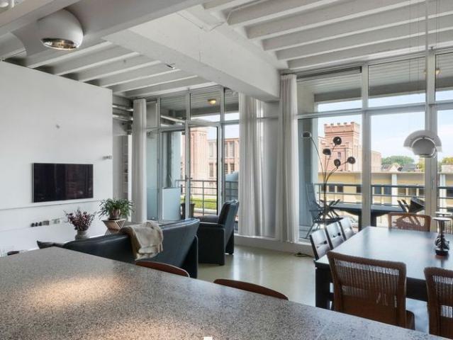 Appartement te huur in Kortrijk voor € 1.185 met 2 slaapkamers