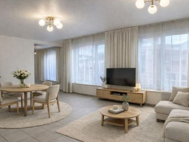 Appartement te huur in Kortrijk voor € 765 met 2 slaapkamers