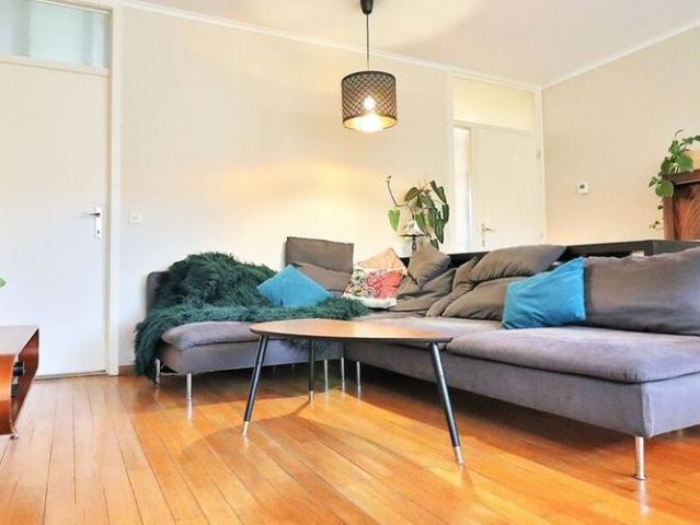 Appartement te huur in Kortrijk voor € 760 met 3 slaapkamers