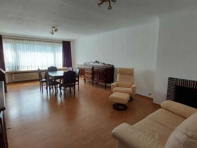 Appartement te huur in Kortrijk voor € 775 met 2 slaapkamers