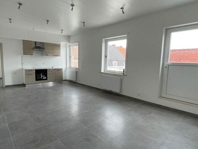 Appartement te huur in Kortrijk voor € 775 met 1 slaapkamer