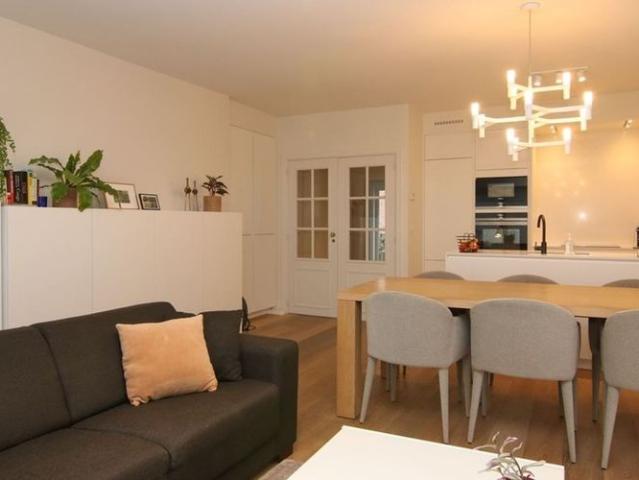 Appartement te huur in Kortrijk voor € 825 met 2 slaapkamers