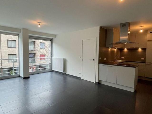 Appartement te huur in Kortrijk voor € 850 met 2 slaapkamers