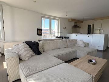 Appartement te huur in Kortrijk voor € 850 met 2 slaapkamers