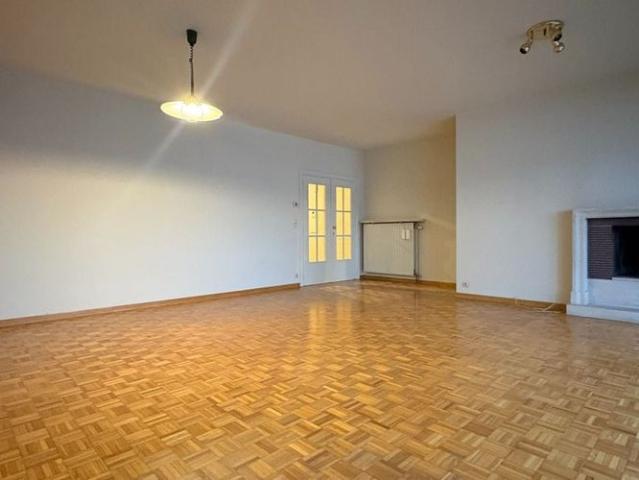 Appartement te huur in Kortrijk voor € 875 met 2 slaapkamers