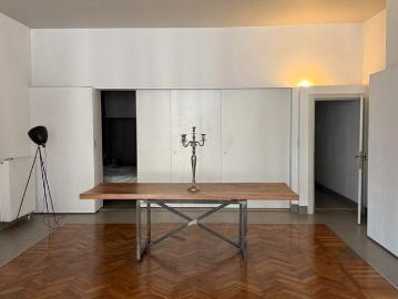Appartement te huur in Kortrijk voor € 925 met 1 slaapkamer