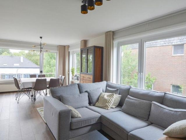 Appartement te huur in Kraainem voor € 1.250 met 2 slaapkamers
