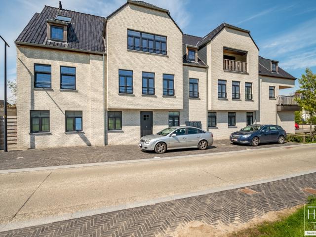 Gelijkvloers appartement te huur in Kruishoutem met 2 slaapkamers