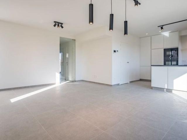 Appartement te huur in Kruishoutem voor € 975 met 2 slaapkamers