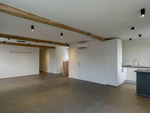 Appartement te huur in Lamain voor € 895 met 3 slaapkamers
