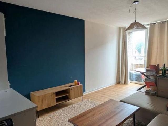 Appartement te huur in Lanaken voor € 700 met 1 slaapkamer