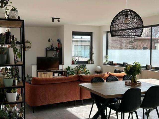 Appartement te huur in Lede voor € 900 met 2 slaapkamers