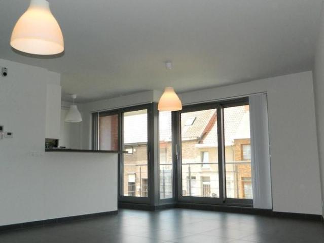 Appartement te huur in Lembeek voor € 1.000 met 2 slaapkamers