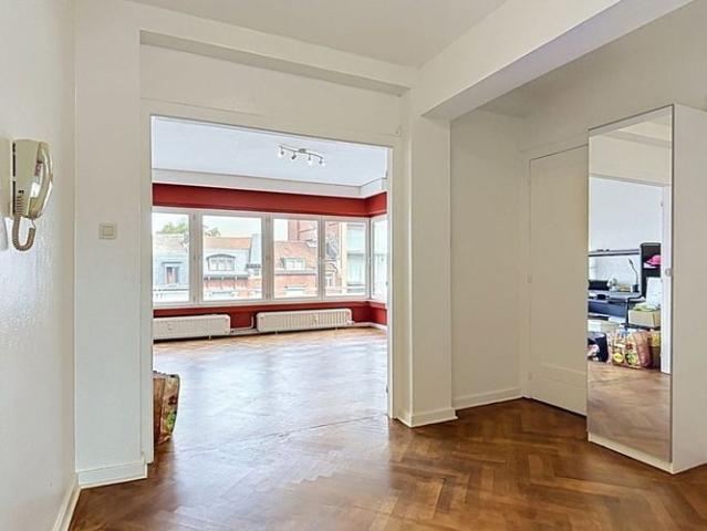 Appartement te huur in Liège voor € 695 met 1 slaapkamer
