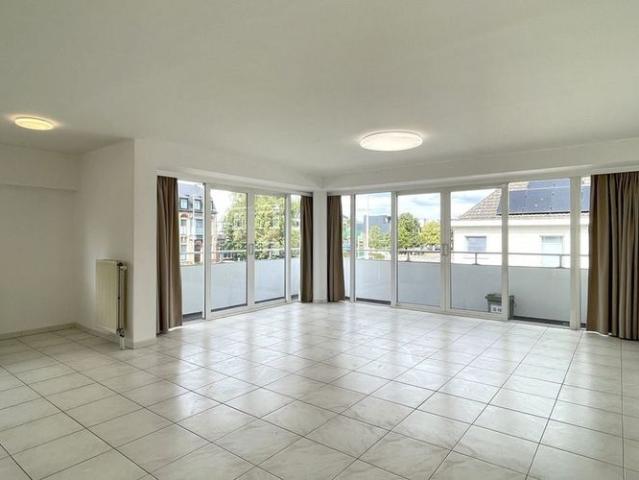 Appartement te huur in Lochristi voor € 1.150 met 2 slaapkamers
