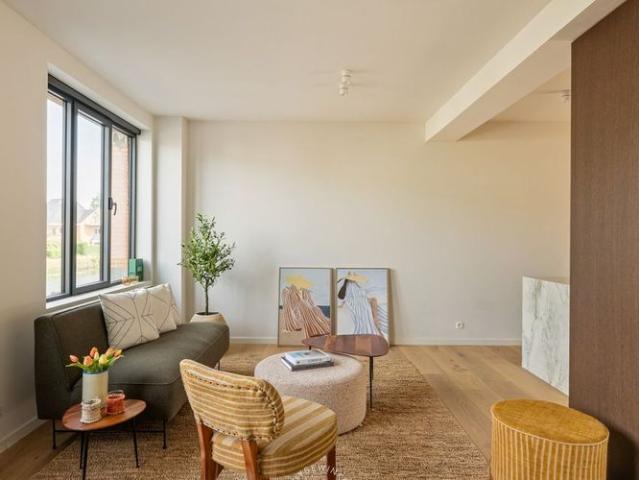 Appartement te huur in Lokeren voor € 1.100 met 2 slaapkamers