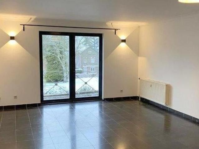Appartement te huur in Paliseul voor € 730 met 1 slaapkamer