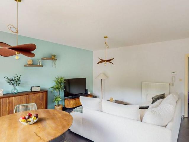 Appartement te huur in Péronnes lez Binche voor € 810 met 2 slaapkamers