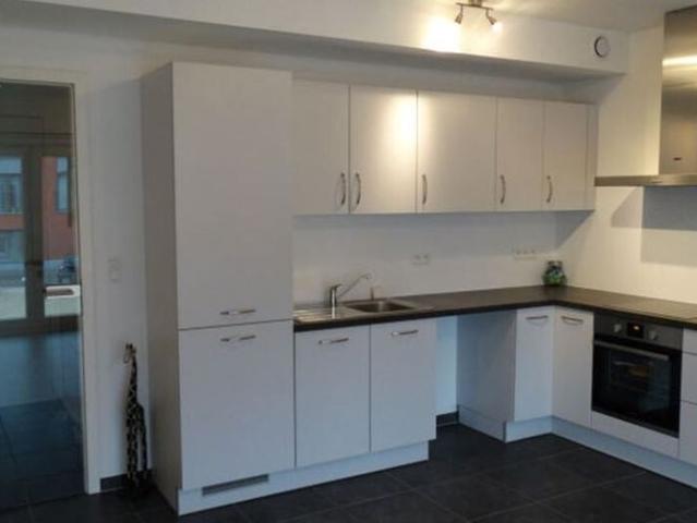 Appartement te huur in Péruwelz voor € 635 met 1 slaapkamer