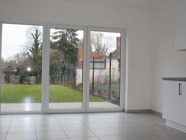 Appartement te huur in Péruwelz voor € 650 met 1 slaapkamer