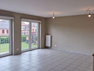 Appartement te huur in Péruwelz voor € 770 met 2 slaapkamers