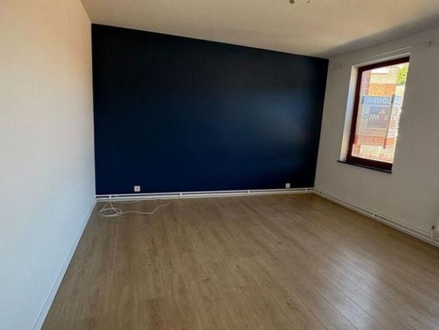 Appartement te huur in Péruwelz voor € 800 met 2 slaapkamers