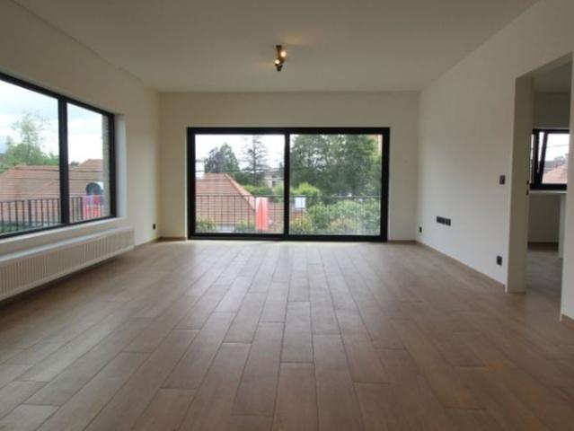 Appartement te huur in Roeselare voor € 775 met 2 slaapkamers