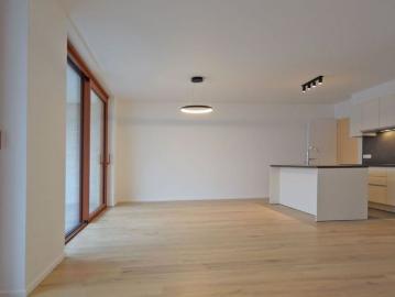 Appartement te huur in Roeselare voor € 895 met 2 slaapkamers