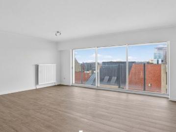 Appartement te huur in Roeselare voor € 900 met 2 slaapkamers