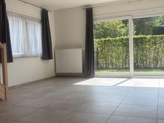 Appartement te huur in Ronse voor € 900 met 3 slaapkamers