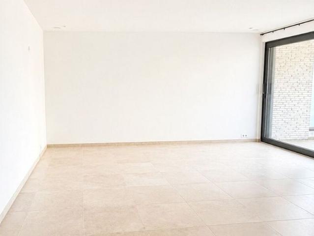 Appartement te huur in Staden voor € 900 met 1 slaapkamer