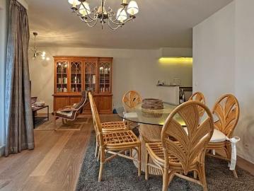 Appartement te huur in 's Gravenwezel voor € 995 met 2 slaapkamers