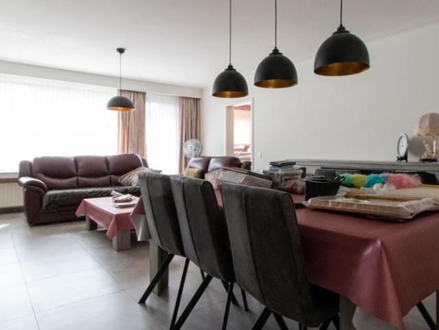Appartement te huur in Schoten voor € 990 met 2 slaapkamers