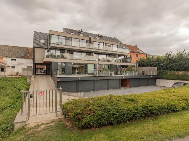 Appartement te huur in Schoonaarde met 2 slaapkamers