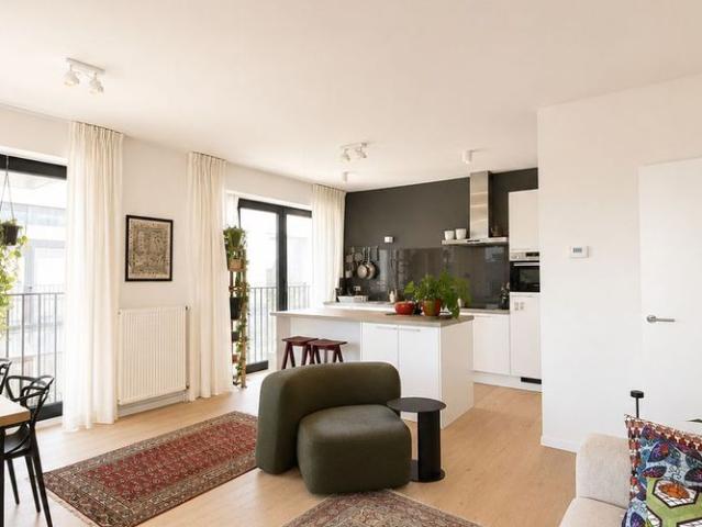 Appartement te huur in Schaarbeek voor € 1.500 met 2 slaapkamers