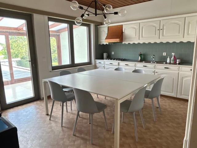 Appartement te huur in Schilde met 4 slaapkamers
