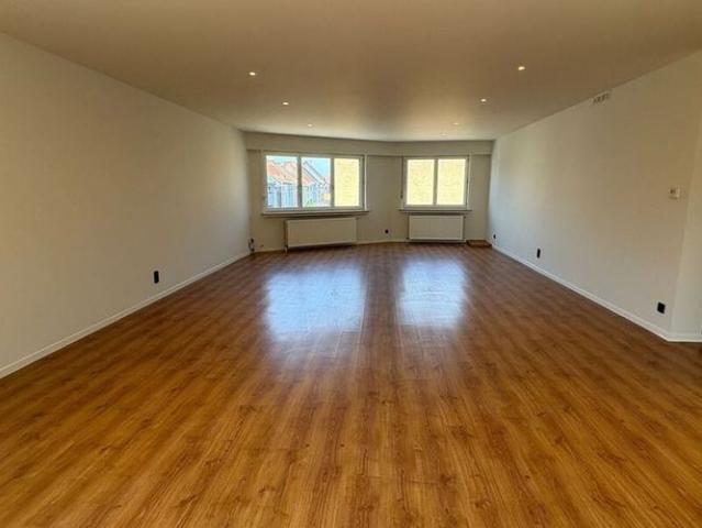 Appartement te huur in Sint Amandsberg voor € 1.380 met 1 slaapkamer