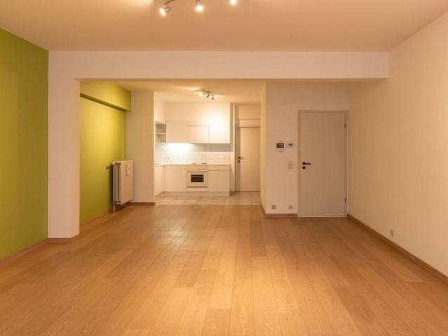 Appartement te huur in Sint Andries voor € 730 met 1 slaapkamer
