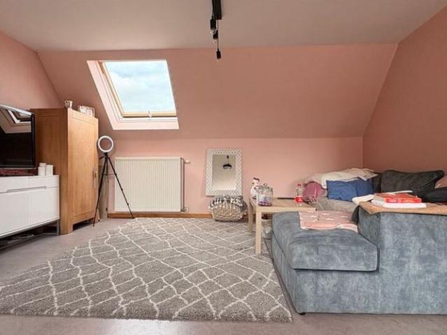Appartement te huur in Sint Gillis Bij Dendermonde voor € 800 met 2 slaapkamers