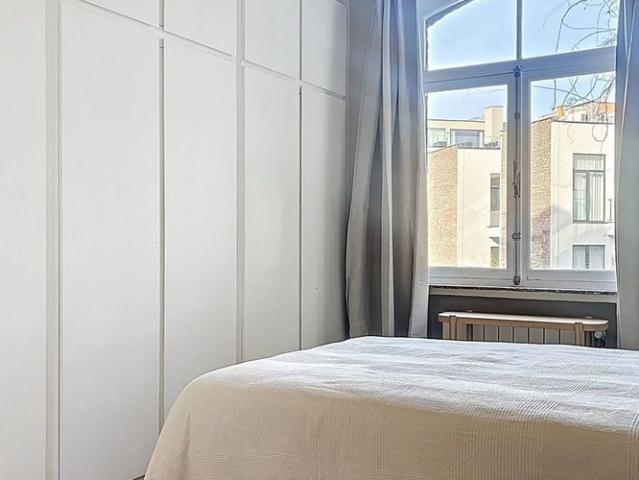 Appartement te huur in Sint Gillis voor € 3.200 met 3 slaapkamers
