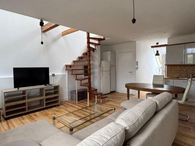Appartement te huur in Sint Gillis voor € 1.150 met 1 slaapkamer