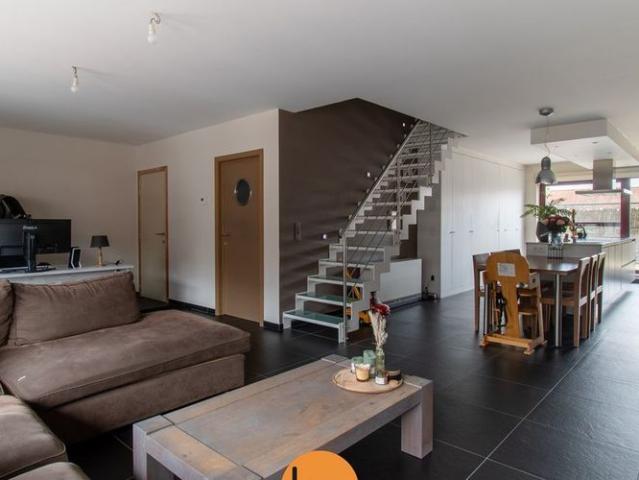 Appartement te huur in Sint Eloois Winkel voor € 825 met 3 slaapkamers