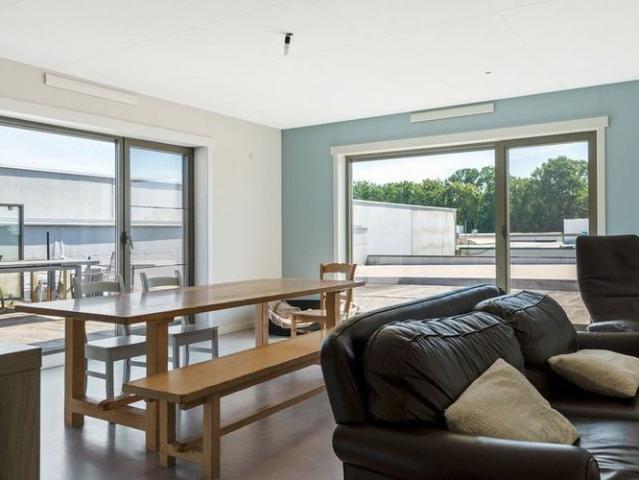 Appartement te huur in Sint Katelijne Waver voor € 1.500 met 4 slaapkamers