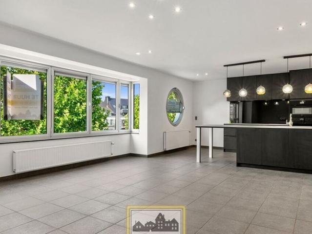 Appartement te huur in Sint Lievens Houtem voor € 895 met 2 slaapkamers