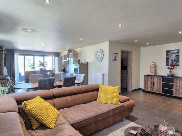 Appartement te huur in Sint Lievens Houtem voor € 975 met 2 slaapkamers