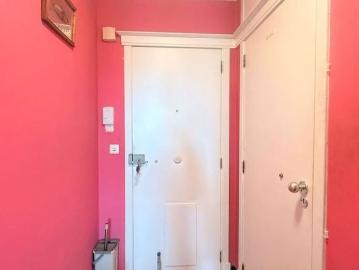 Appartement te huur in Sint Niklaas voor € 700 met 1 slaapkamer