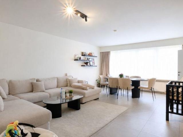 Appartement te huur in Sint Niklaas voor € 995 met 2 slaapkamers