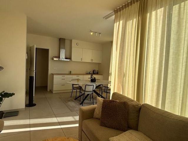 Appartement te huur in Sint Niklaas voor € 910 met 1 slaapkamer