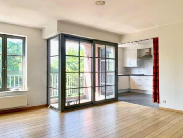 Appartement te huur in Sint Pieters Woluwe voor € 1.950 met 3 slaapkamers